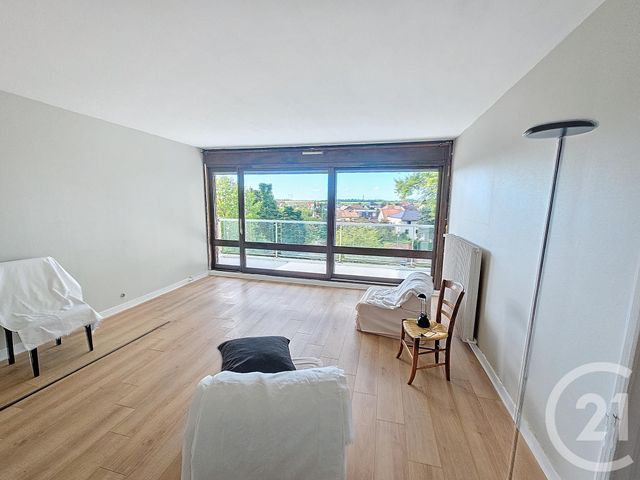 Appartement F3 à louer - 3 pièces - 75.0 m2 - JOUY EN JOSAS - 78 - ILE-DE-FRANCE - Century 21 La Verte Vallée